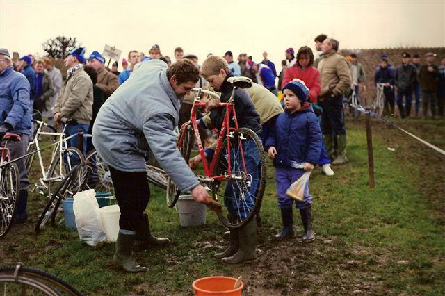 Klik om te verbergen