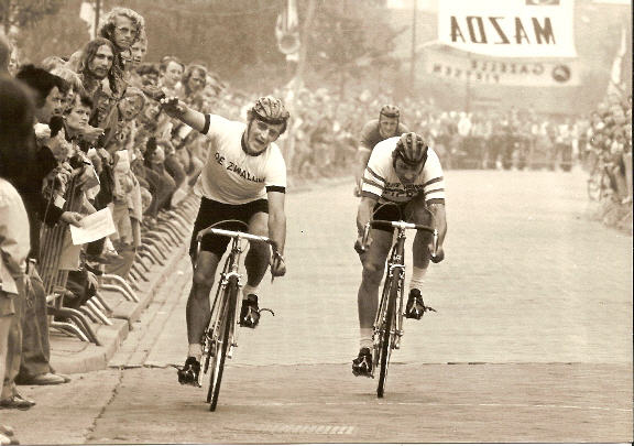 Klik om te verbergen